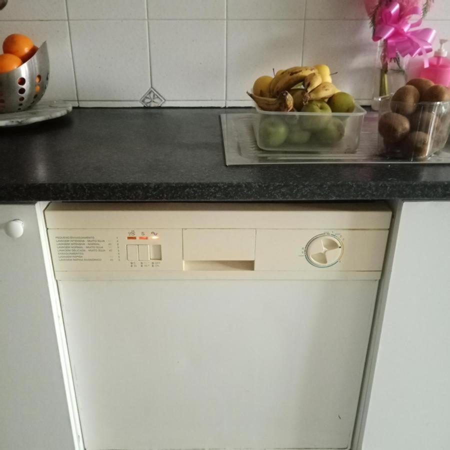 Апартаменти Apartamento T2- Apartamento Do Gu Понта-Делгада Екстер'єр фото